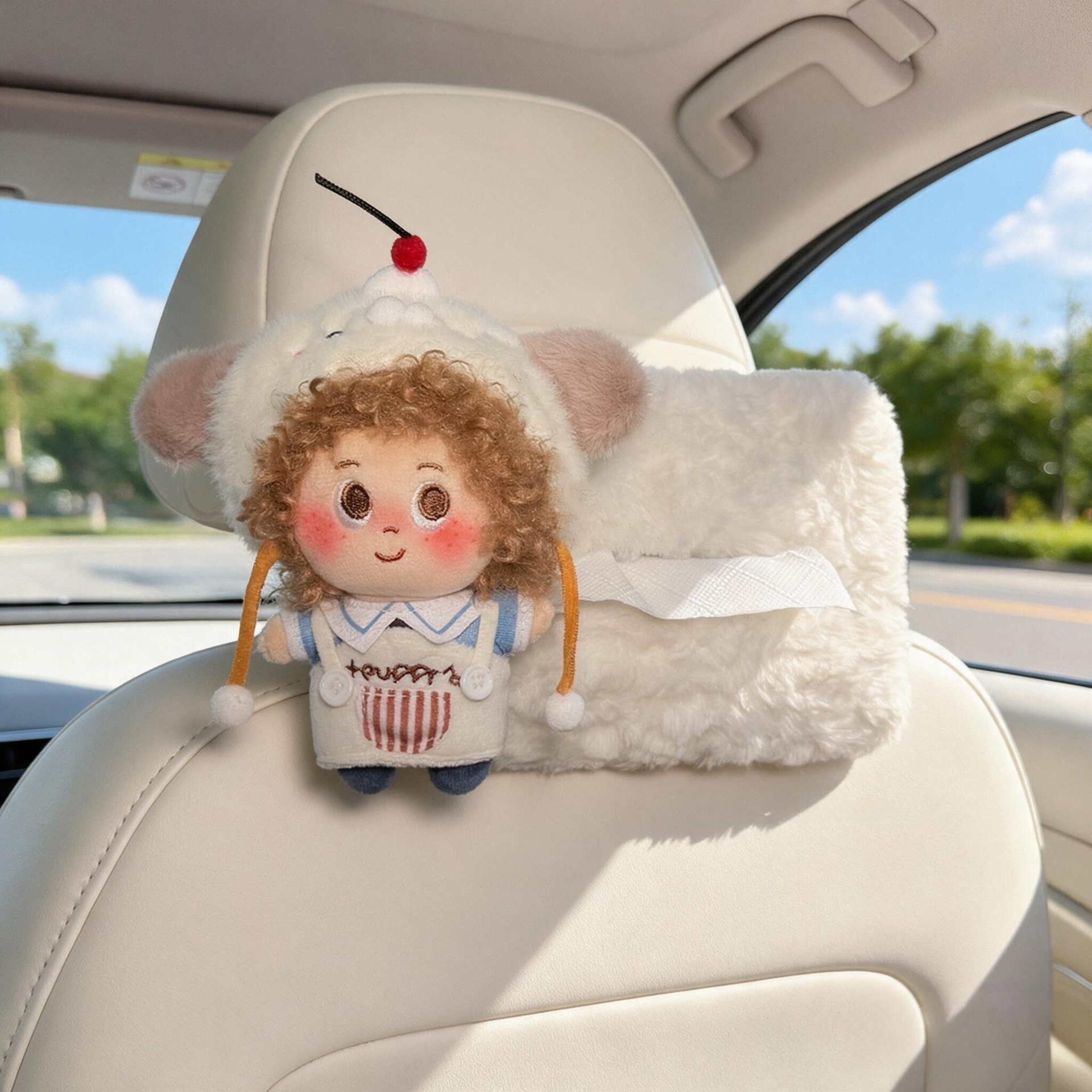 Curly hair, small freckles, car tissue box, 2026 new model, hanging tissue box for car rear headrest, stylish and elegant design for women