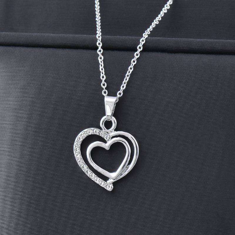 Simple Style Heart Shape Titanium Steel Inlay Rhinestones Pendant Necklace 1 Piece