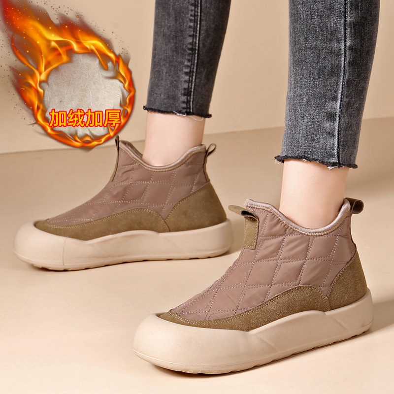 여자 신발 스노우 부츠 2024 겨울 새 기모 두꺼운 빈티지 라운드 발가락 코튼 신발 올 매치 따뜻한 짧은 부츠 여성