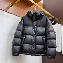 25款B巴家新款经典格子手臂徽章连帽男士时尚保暖鸭绒九江羽绒服