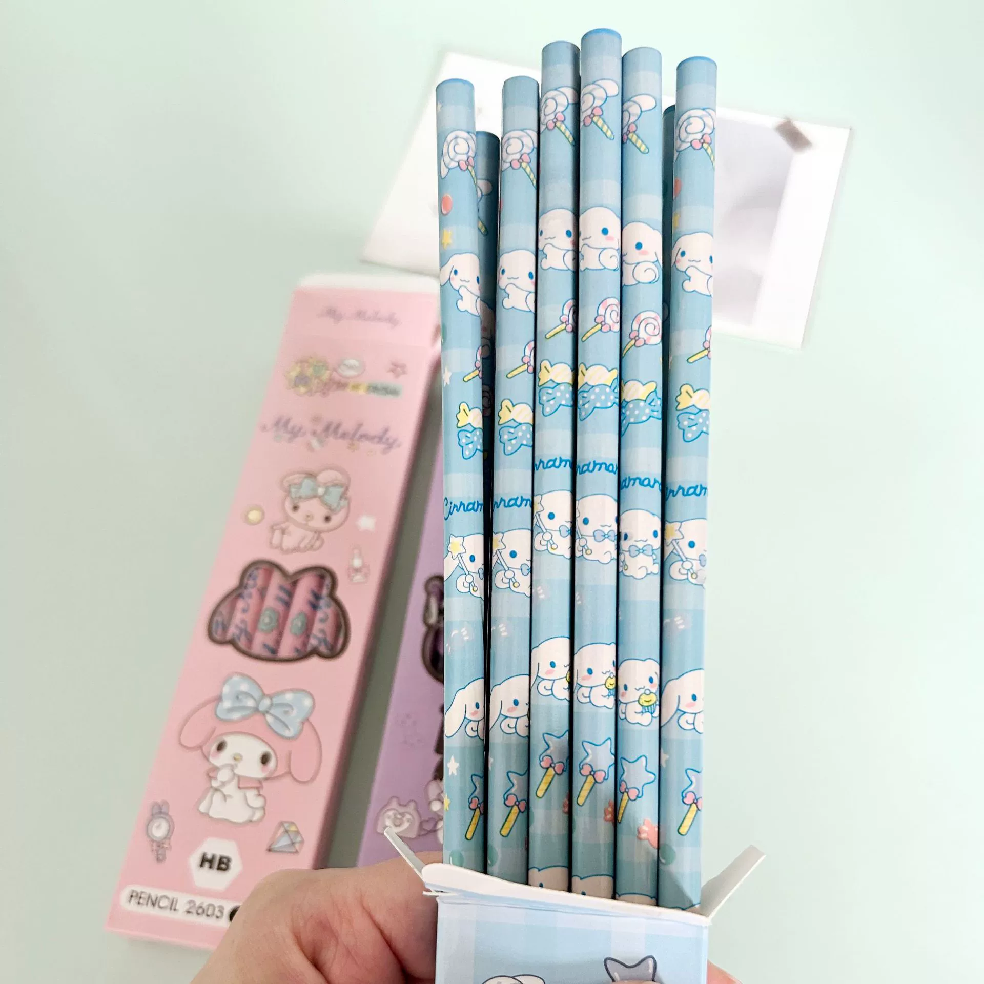 Карандаши Sanrio 12 шт в盒ке Kuromi cinnamon dog деревянные карандаши для школьников, художественные карандаши, пишущие ручки HB