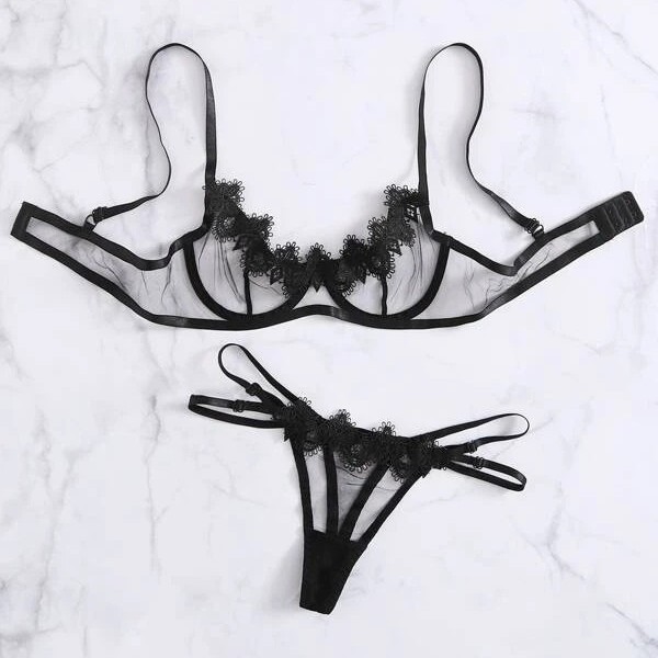 Conjunto de dos piezas pijamas de tres puntos de encaje transparente de malla de mujer sexy de lencería sexy europea y americana