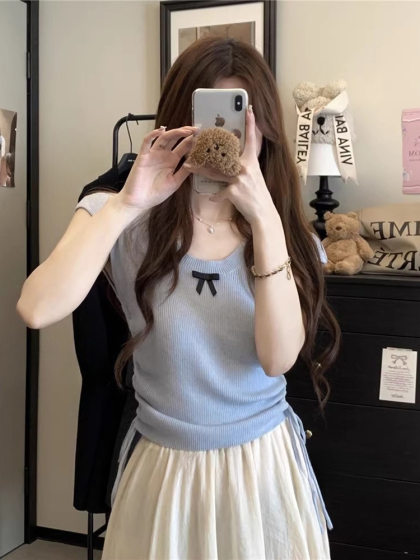 Sweet Knitted Short-sleeved T-shirt Women's Summer 2025 New Slim-fit Slimming Drawstring Bow U-neck Elegant Trendy Top