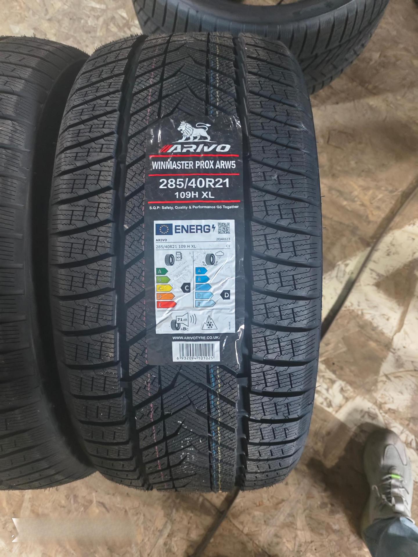 285/40R21 Winter Snow Tires 315/35R21 Can Be Studded Front and Rear with 275/40R21 Can Be Studded