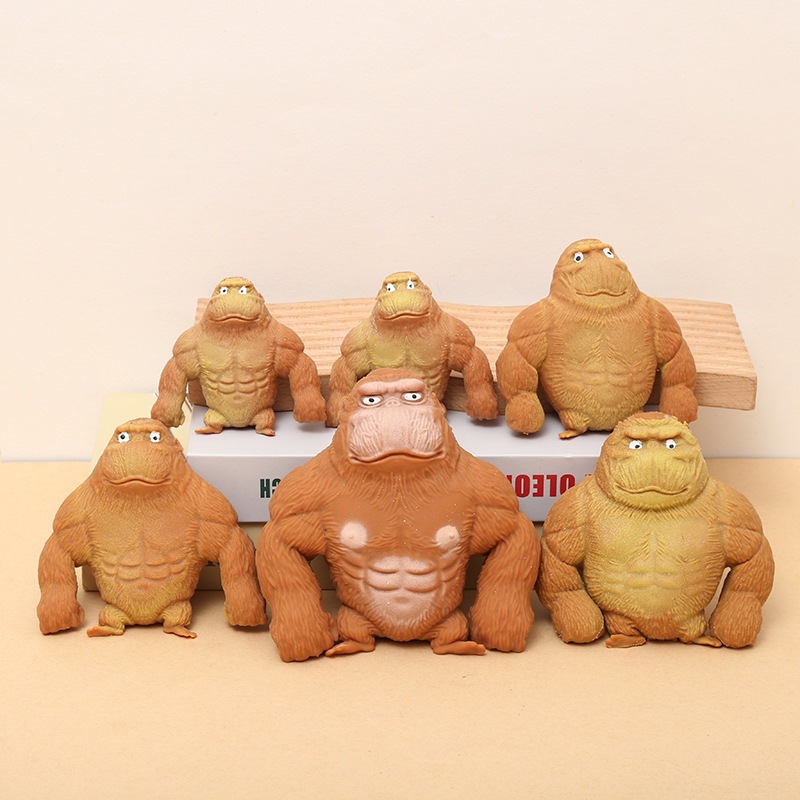 Un orangután marrón