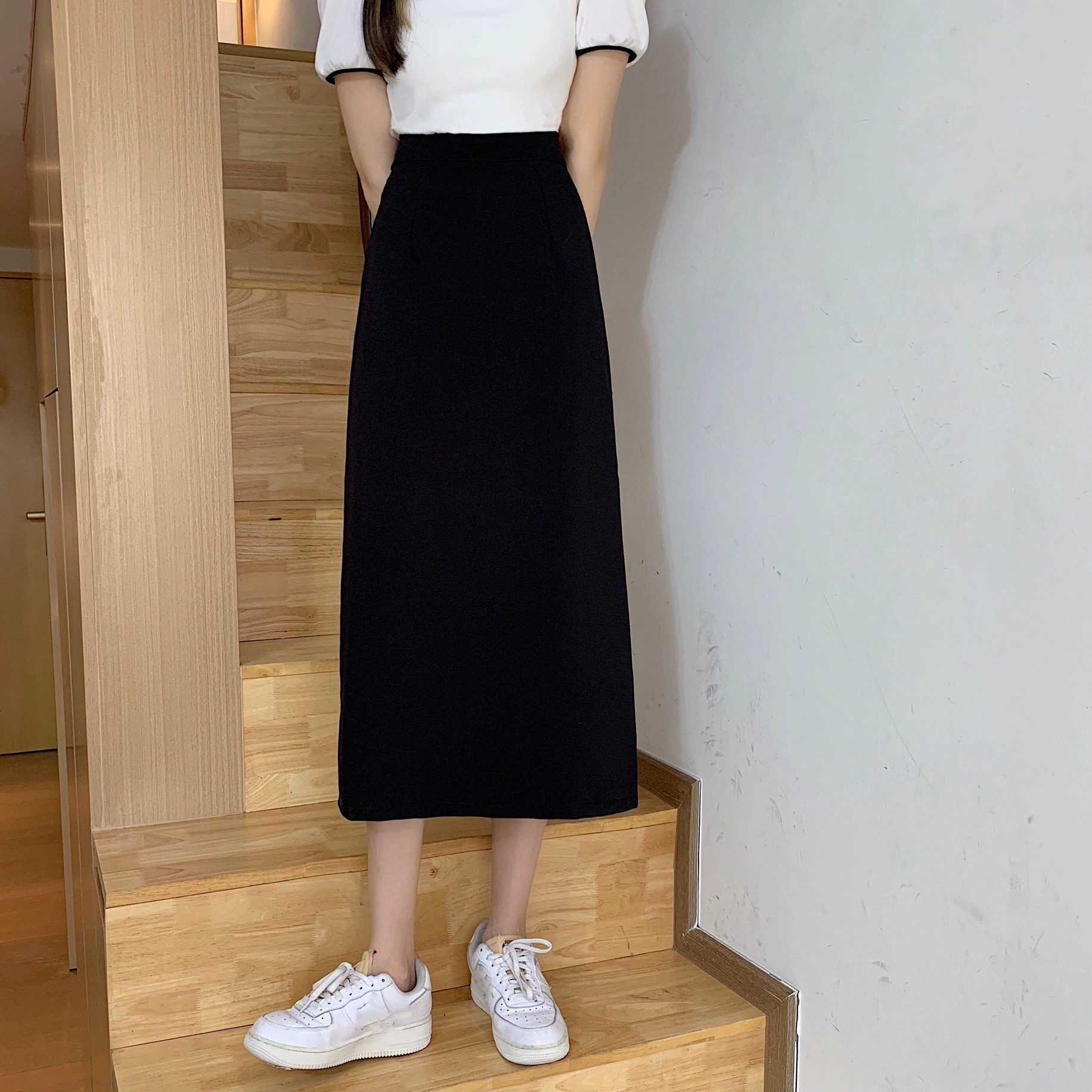 Black skirt women's autumn A- line long skirt 2023 new small high waist chic skirt design sense niche