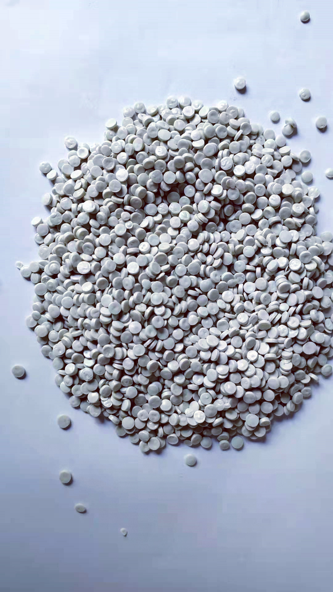 白色再生hdpe吹塑颗粒，再生hdpe吹膜，牛奶瓶聚乙烯hdpe中空颗粒