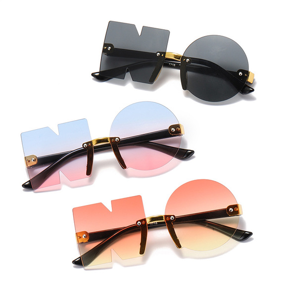 Children's glasses solar-powered