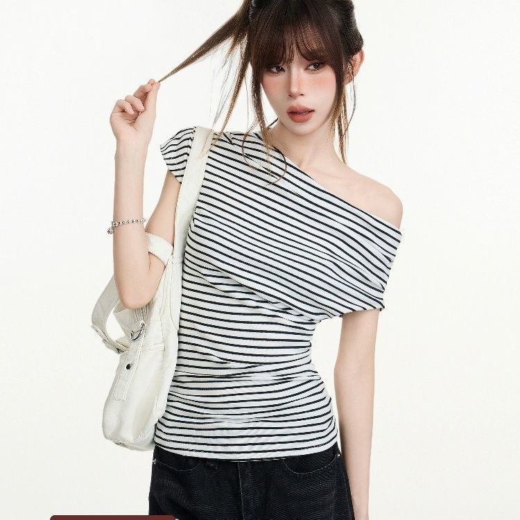 Camiseta a rayas negras con hombros inclinados, camiseta de mujer con 2026 nueva camiseta americana casual de manga corta image 1