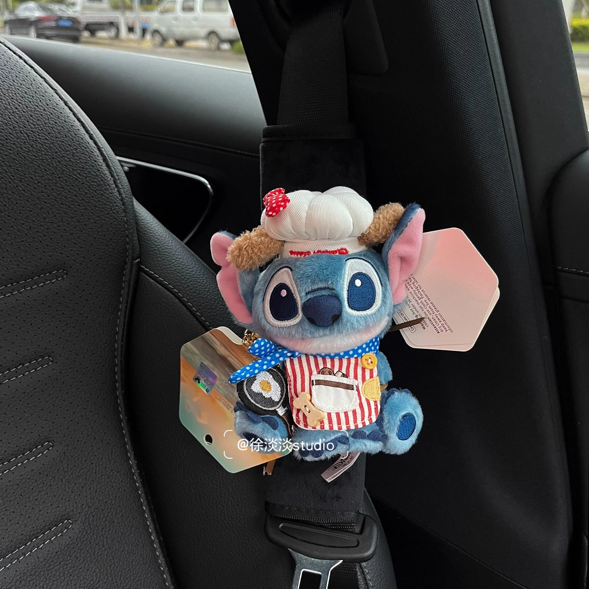 Оригинальный подарочный набор Stich Sweetheart Stich для украшения салона автомобиля, милой куклы, наплечного ремня безопасности