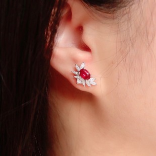 18k Real Gold Real Diamond Ruby Classic Atmospheric Round Diamond Lace Edge Natural Ruby Earrings Heavy Texture