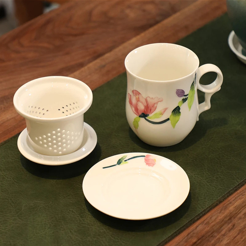 손으로 그린 풀 스프링 4 피스 컵