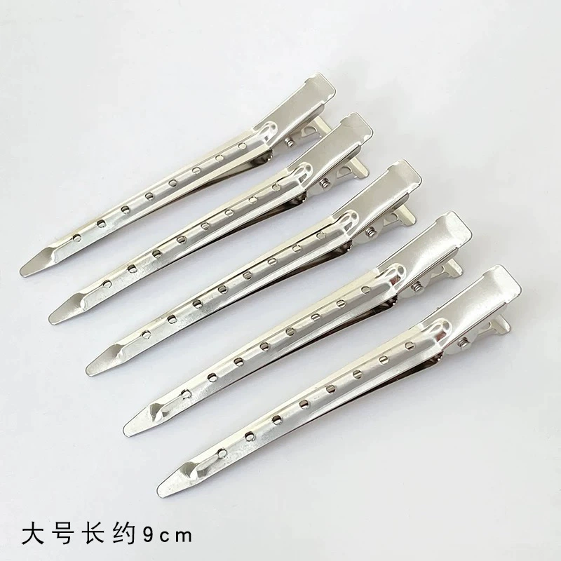 Корень волос пушистый зажим на боковой стороне челки макияж укладка заколки для волос Расположение заколки для волос утки