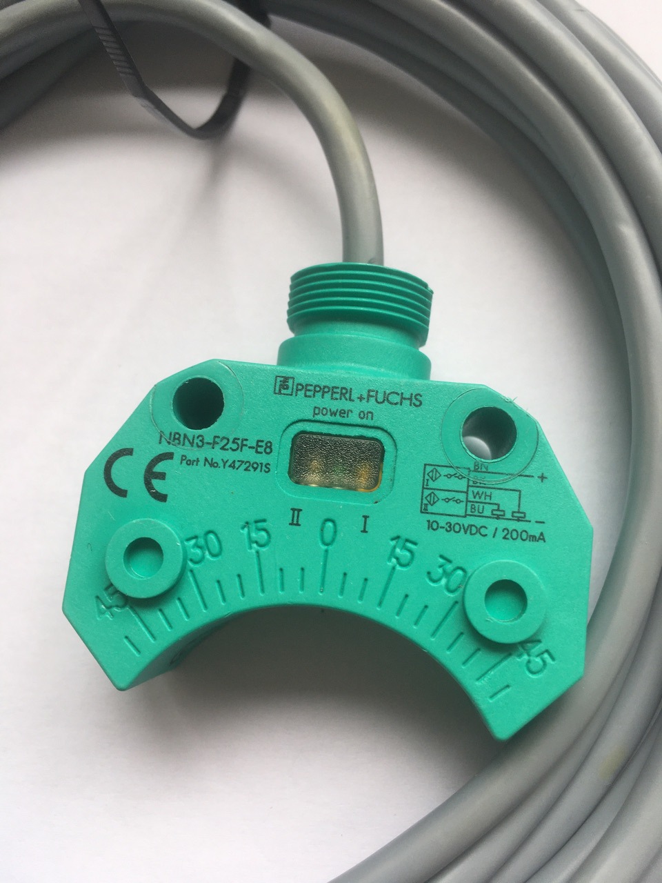 环型接近开关 NBN3-F25F-E8