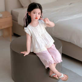 女童条纹飞袖娃娃衫阔腿裤套装2025夏款无袖上衣裙裤花边防蚊裤子