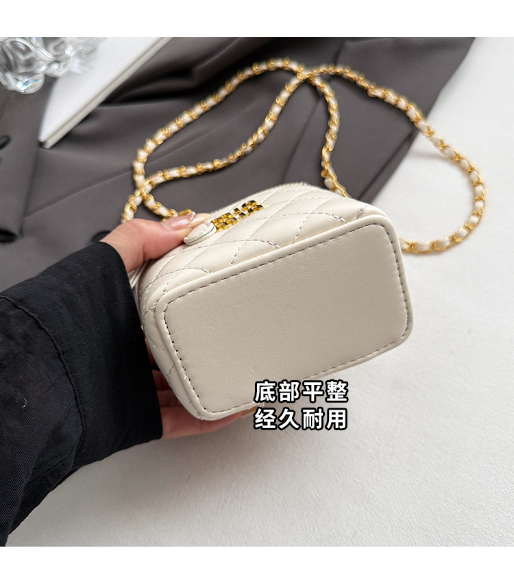 Little Bag Women 2025 Summer New Fashion diamond-shaped chain patent leather crossbody bag, versatile single-shoulder hand-carry bucket bag undefined