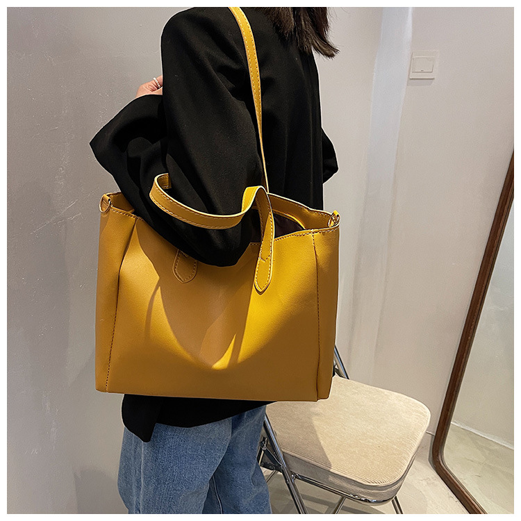 Autumn Large-capacity Bag Fashion Big Bag Western Style Messenger Shoulder Tote Bag display picture 1