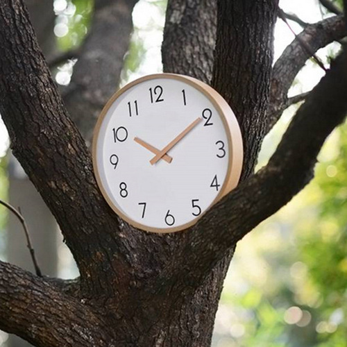 E-commerce cross-border solid wood silent scanning minimalist design literary clock Nordic wooden clock wooden wall clock