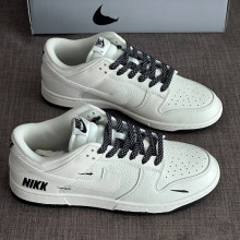 ��Ʒ��Dunk��������ʱ�а�Ь�Ĺ������˶�����Ьͨ��ЬУ԰С��Ь