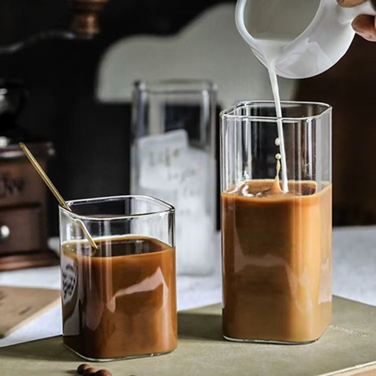 メーカーカスタマイズされた高ホウケイ酸ガラス耐熱コーヒーカップ飲料カップお茶冷たい飲み物高価値インターネットセレブスクエアカップ|undefined