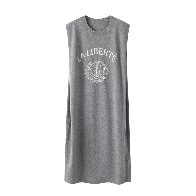 Summer fashionable T-shirt sleevless with a round collar