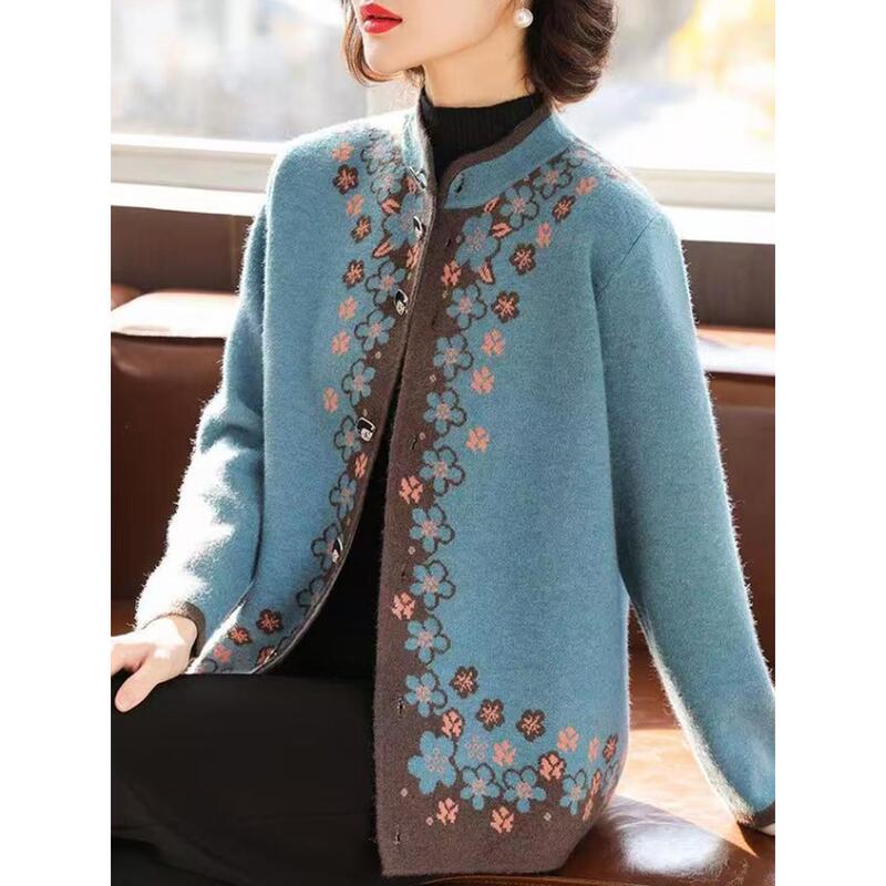 New stylish and fashionable short coat for young mothers, women's clothing for middle-aged and elderly women aged 50 to 60, sweater cardigan New stylish and fashionable short coat for young mothers, women's clothing for middle-aged and elderly women aged 50 to 60, sweater cardigan