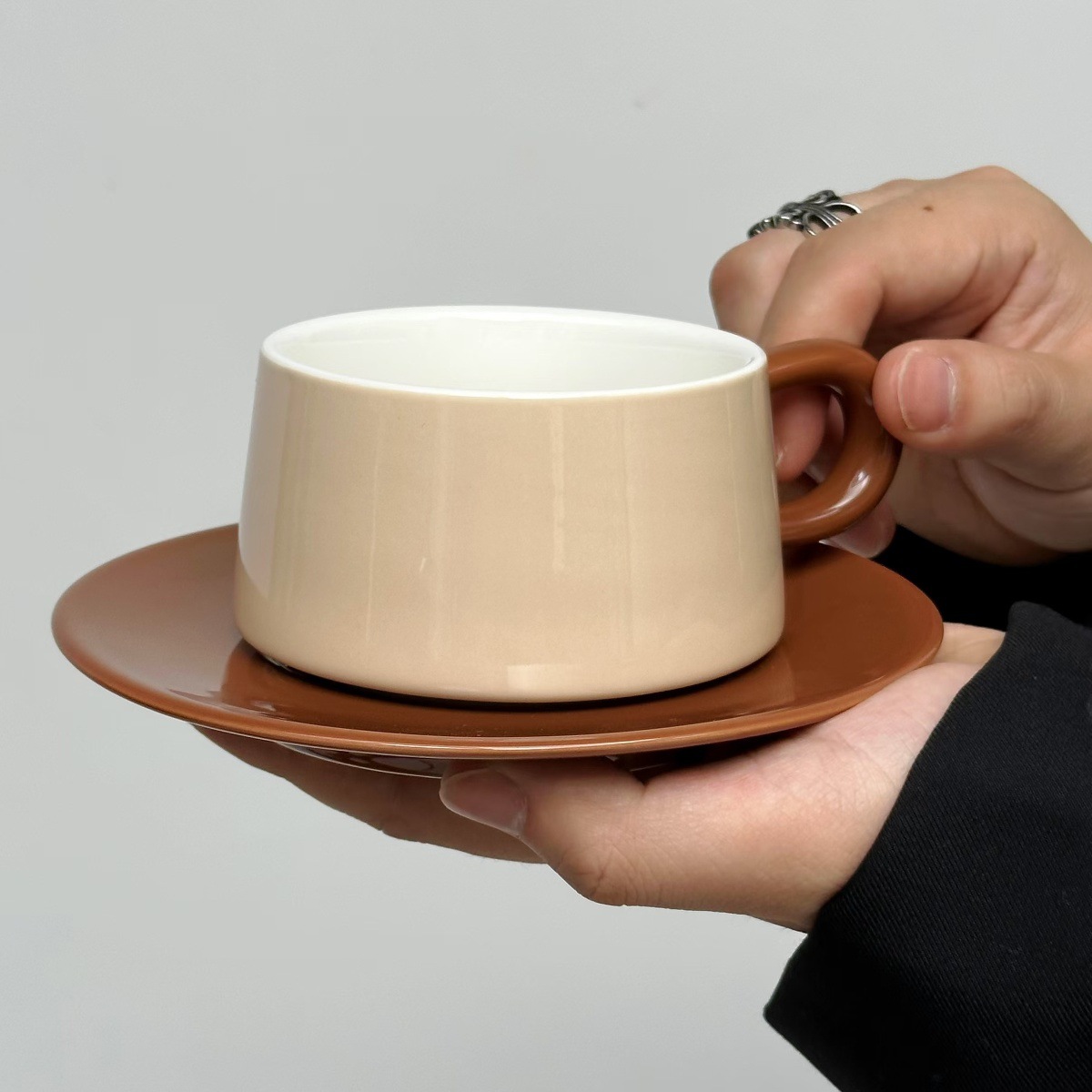 Conjunto de tazas de café francesa retrógrado nicho de café de color de albaricoque taza de café de cerámica platos taza de café de la tarde