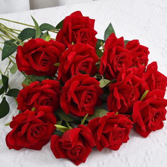 Simulation flannel rose wedding decoration fake flowers cross-border Bulgarian rose Valentine's Day simulation flowers wholesale