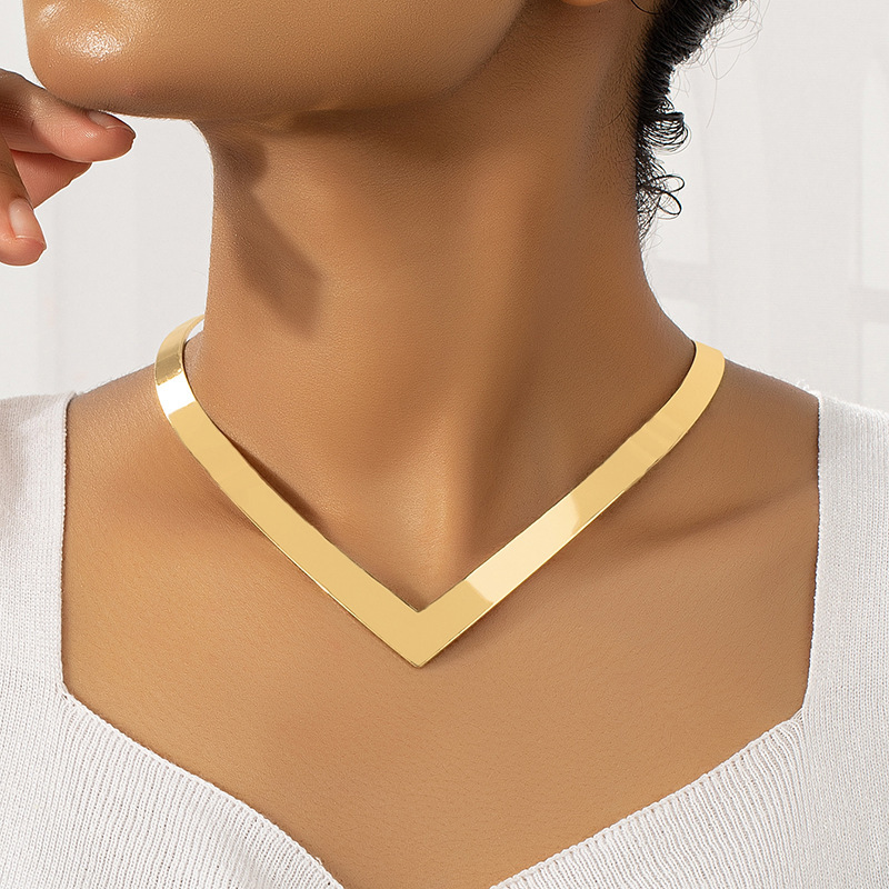 Europa y América cruzada de moda simple collar en V hombre moda callejera collar mujer hip-hop retro collar