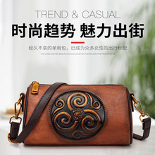 复古浮雕彩绘包2025新款斜挎包潮流多层单肩大容量妈妈枕头包