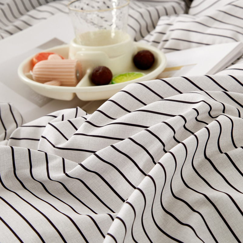 Set di biancheria da letto minimalista a righe, tre pezzi, stile nordico INS, letto in cotone americano e copripiumino_voghion.com