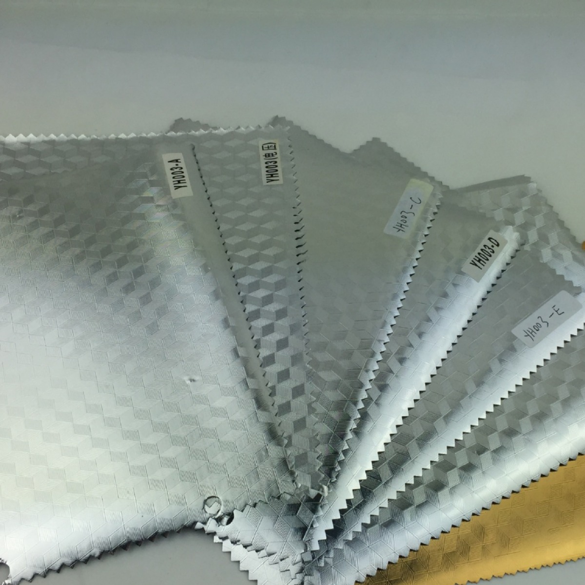 厂家低价供应铝膜复合pu革 PVC PEVA多种铝箔复合包装材料银色铝