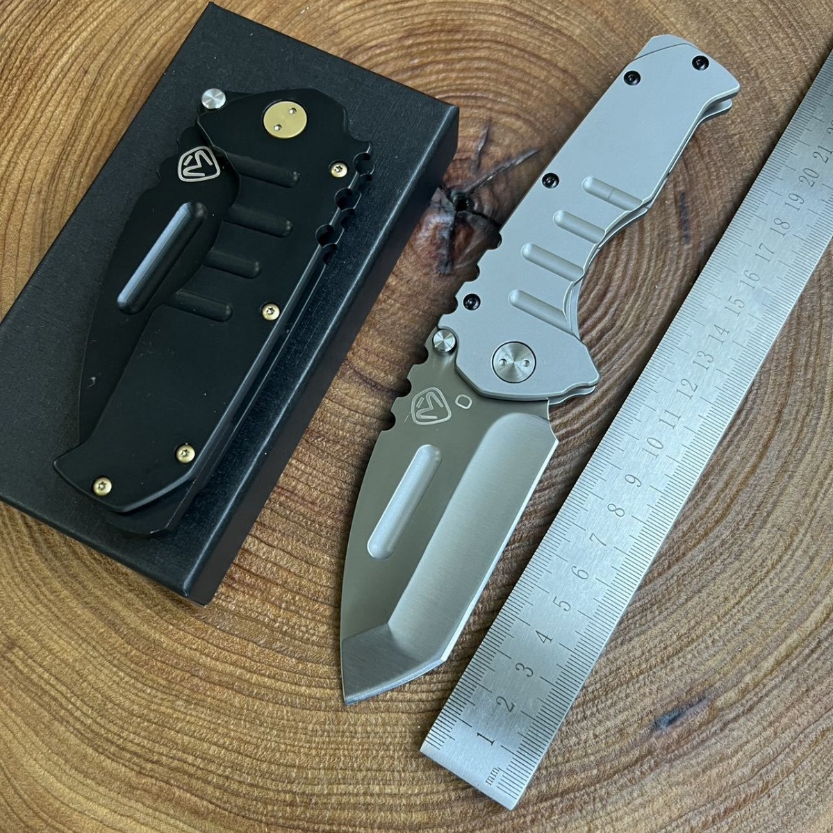 高质量户外刀生存折刀防身刀战术折叠刀高硬度刀具野营刀随身小刀