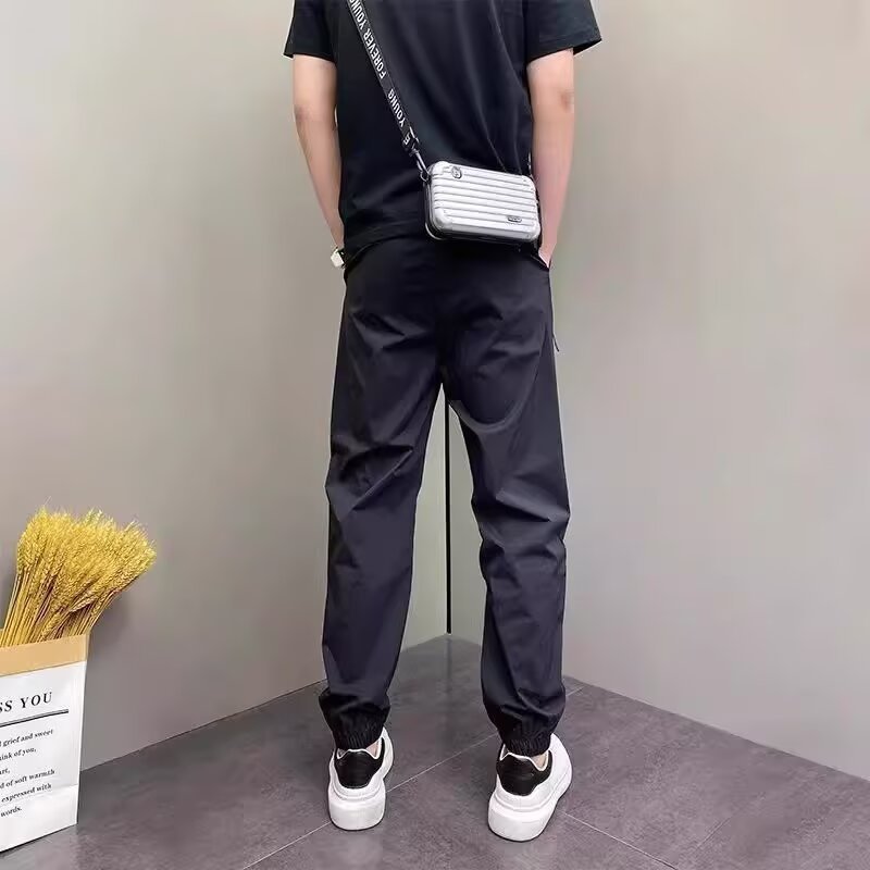 Pantaloni da jogging da uomo con polsini affusolati alla caviglia, pantaloni casual leggeri ideali per sport all'aria aperta e per l'uso quotidiano._voghion.com