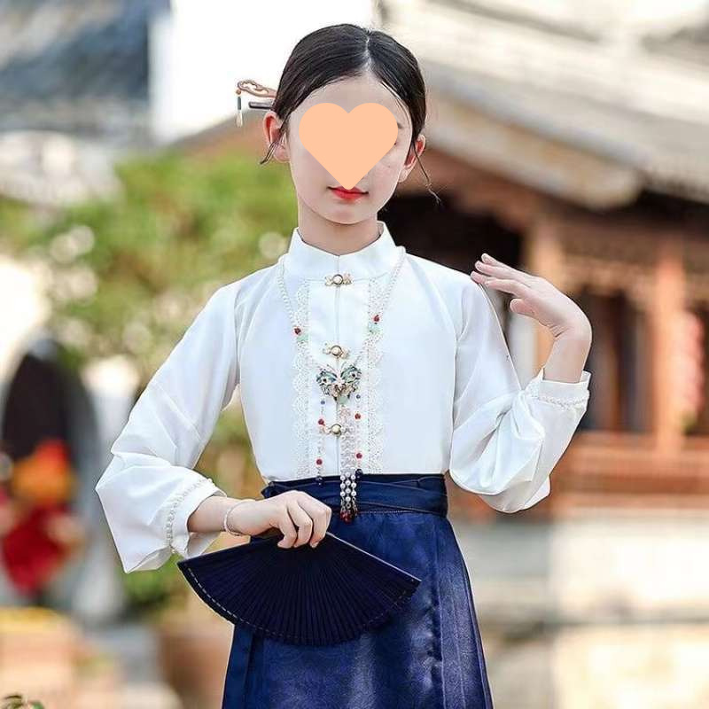 흰색 싱글룸 탑 (사진 촬영 후 메모)