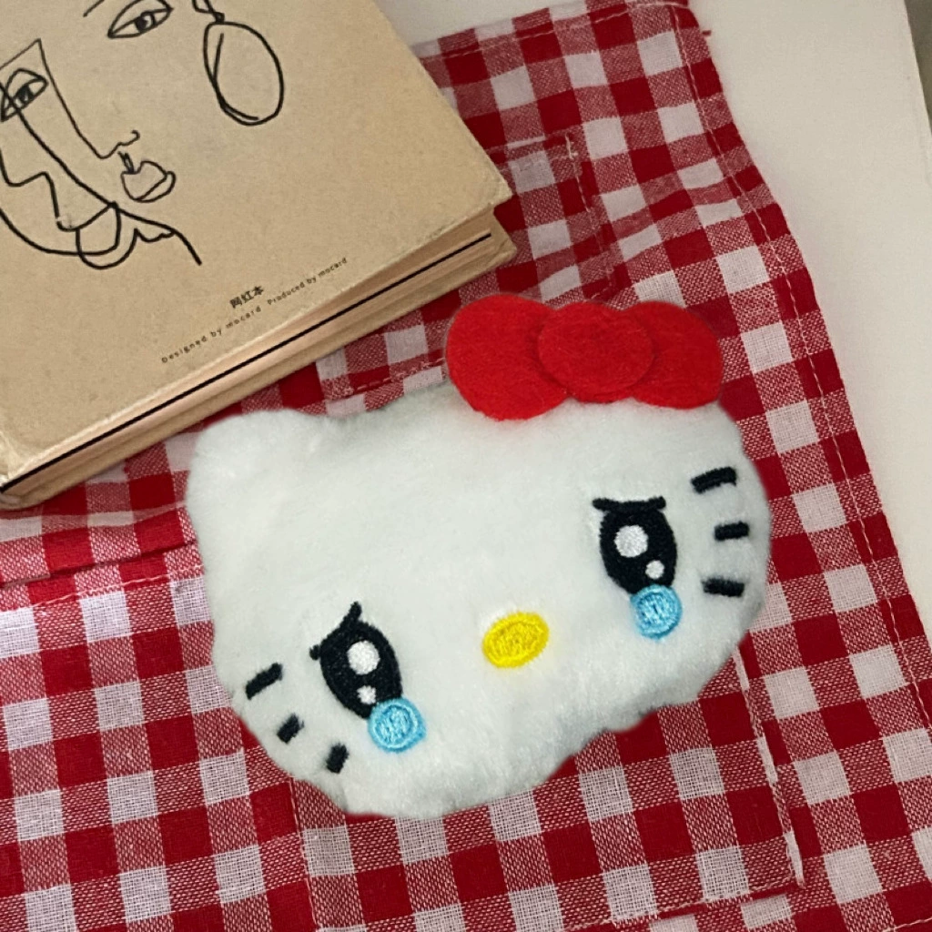 Брелок-подвеска Hello Kitty плюшевый, универсальный, маленький 2,8×2,2 см с металлическим карабином
