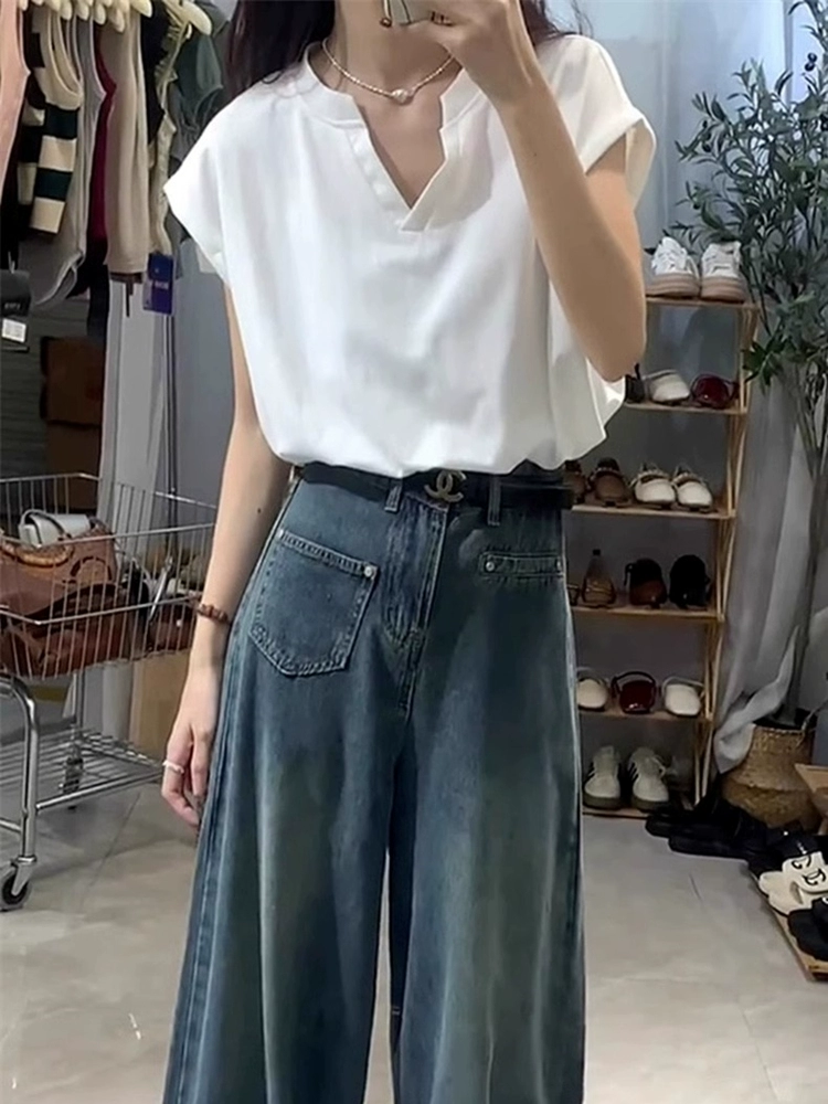 Миниатюрная белая женская футболка с v-образным вырезом и короткими рукавами, летняя свободная короткая шикарная футболка большого размера с нишевым дизайном