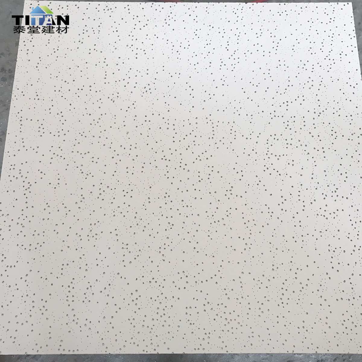 Maldivas techo de oficina de fibra mineral techo tablero de aislamiento acústico tablero de lana mineral 60X60