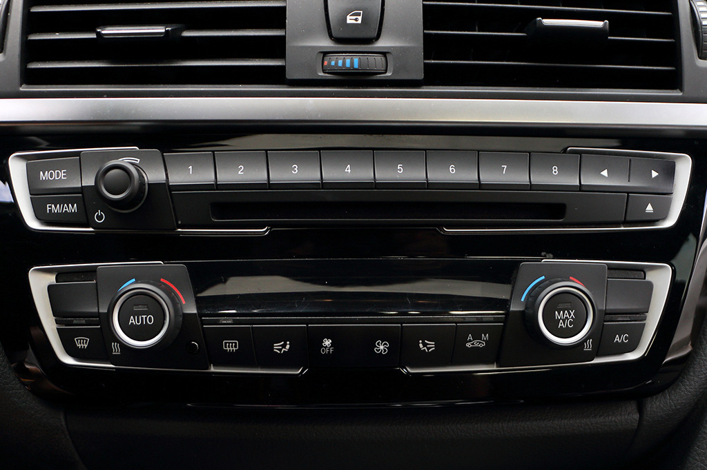 Suitable for Bmw Air Conditioning Knob Cover 1 Series 2 Series 3 Series 4 Series X1X2F30F35 Audio Volume Adjustment Button Cover
