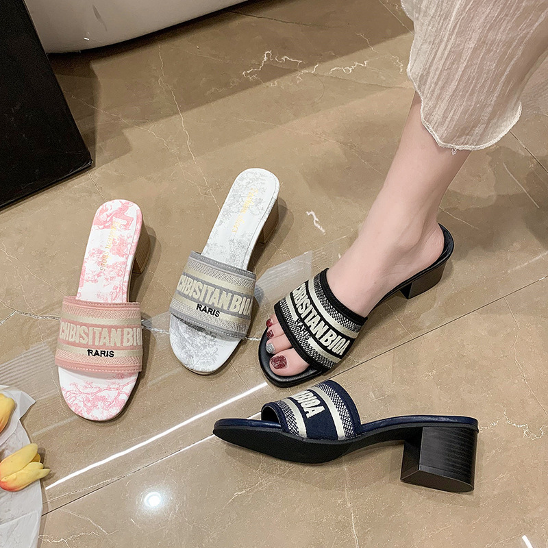 D Letter Embroidered Chunky Heel Slide Sandals for Women 2026 Summer Casual Outdoor Ins Beach Shoes High Heel Sandals