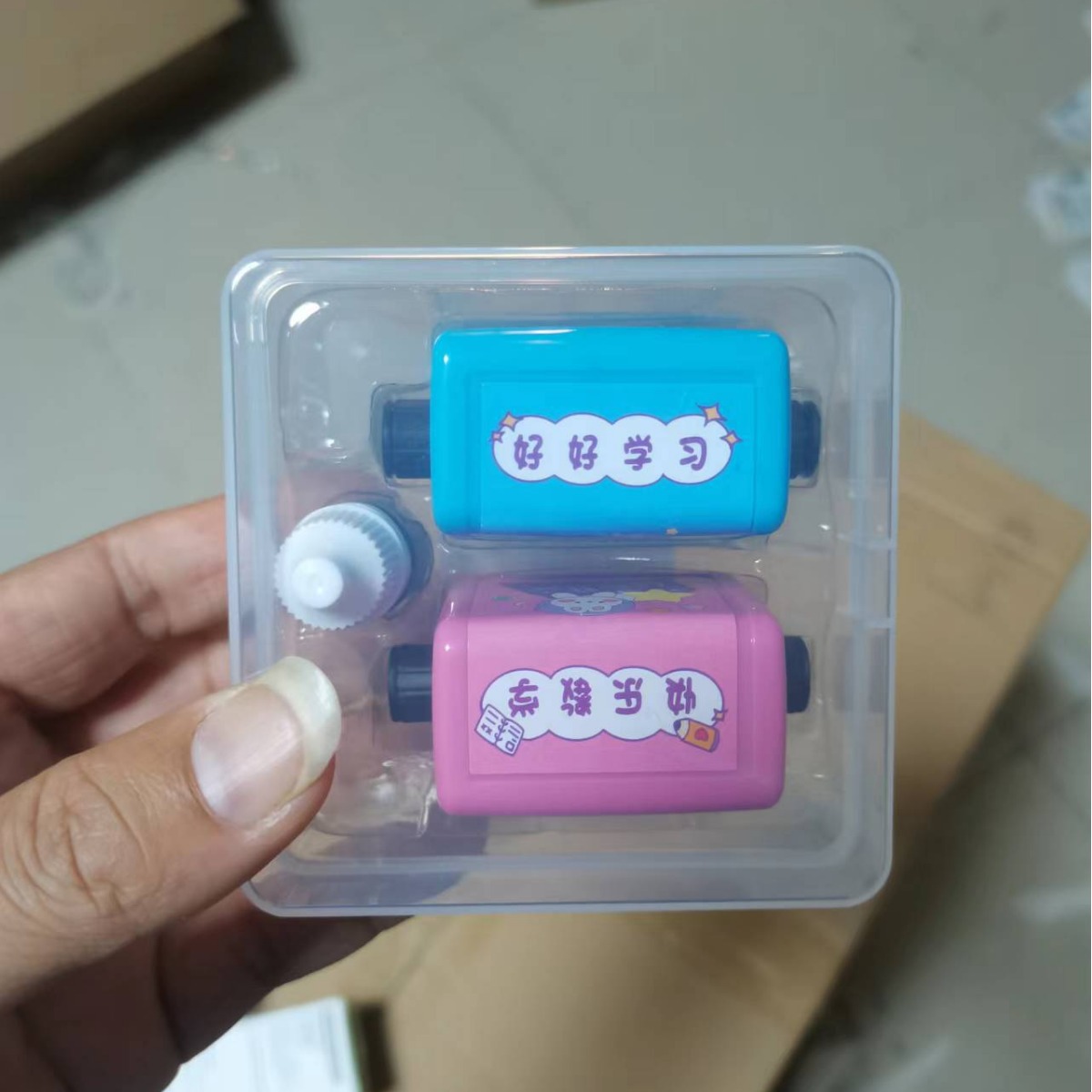 Prueba de matemáticas para niños padres del maestro enseñando sello de rodillo Adición de sello de enseñanza para niños, resta, multiplicación y entrenamiento de división