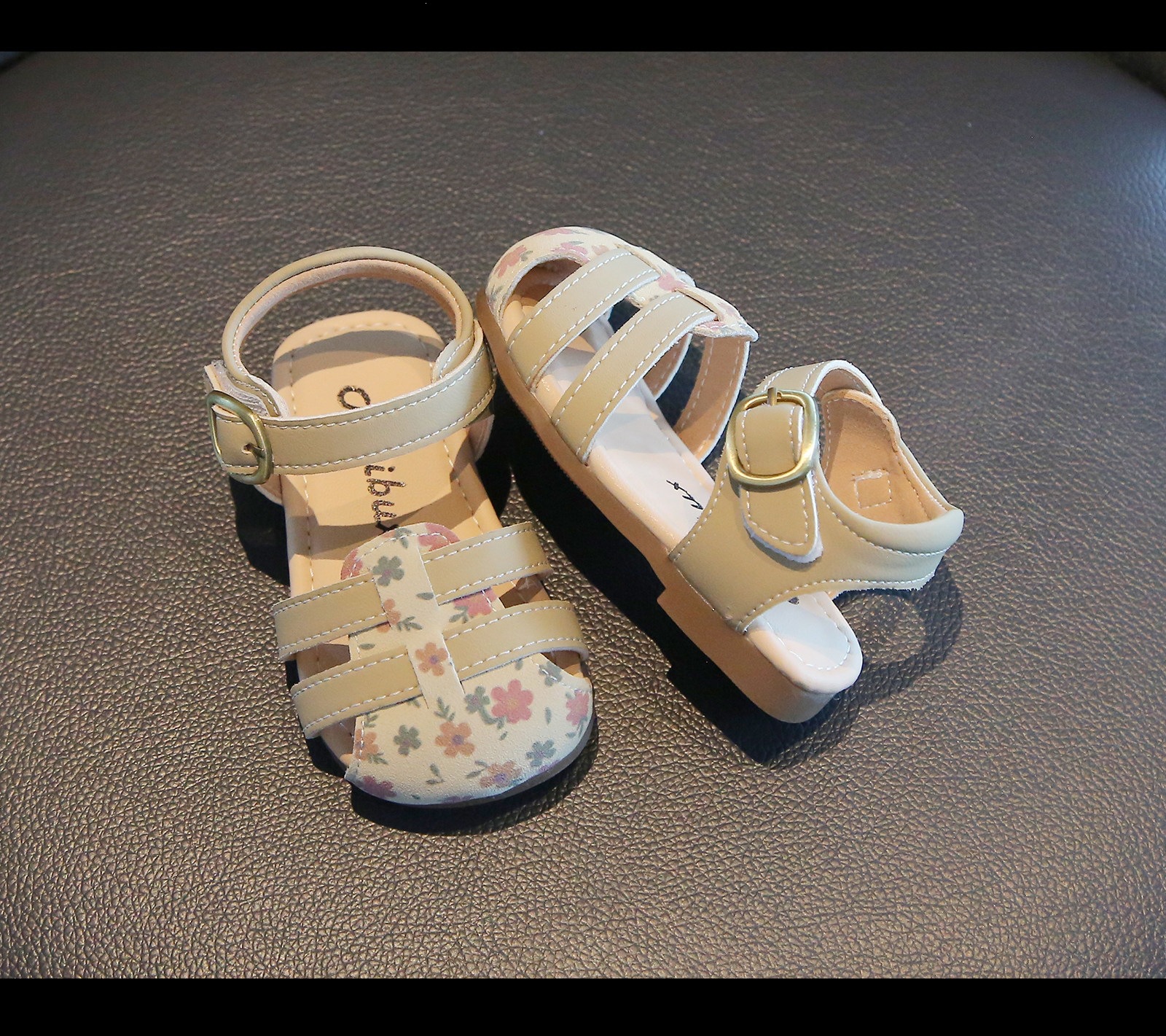 Sandales à fleurs pour bébé fille avec semelle souple_voghion.com
