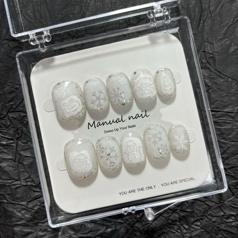 [Christmas Style] Purely Handmade Cute Cartoon Girl Short Round Wearable Nail Patch Removable A622