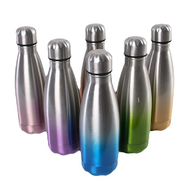 Botella de coque de acero inoxidable regalo de moda termo taza de moda marca deportiva hervidor creativo gradiente de color botella de coque suministro