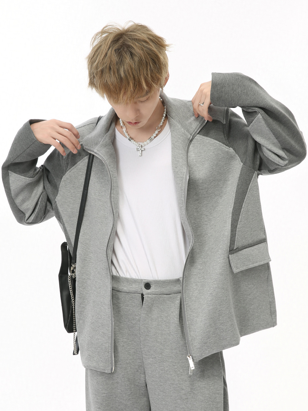 MTLCLOTHES Hombres| 2024 otoño nuevo producto coreano color de moda collar hombro cojín juego deportivo casual