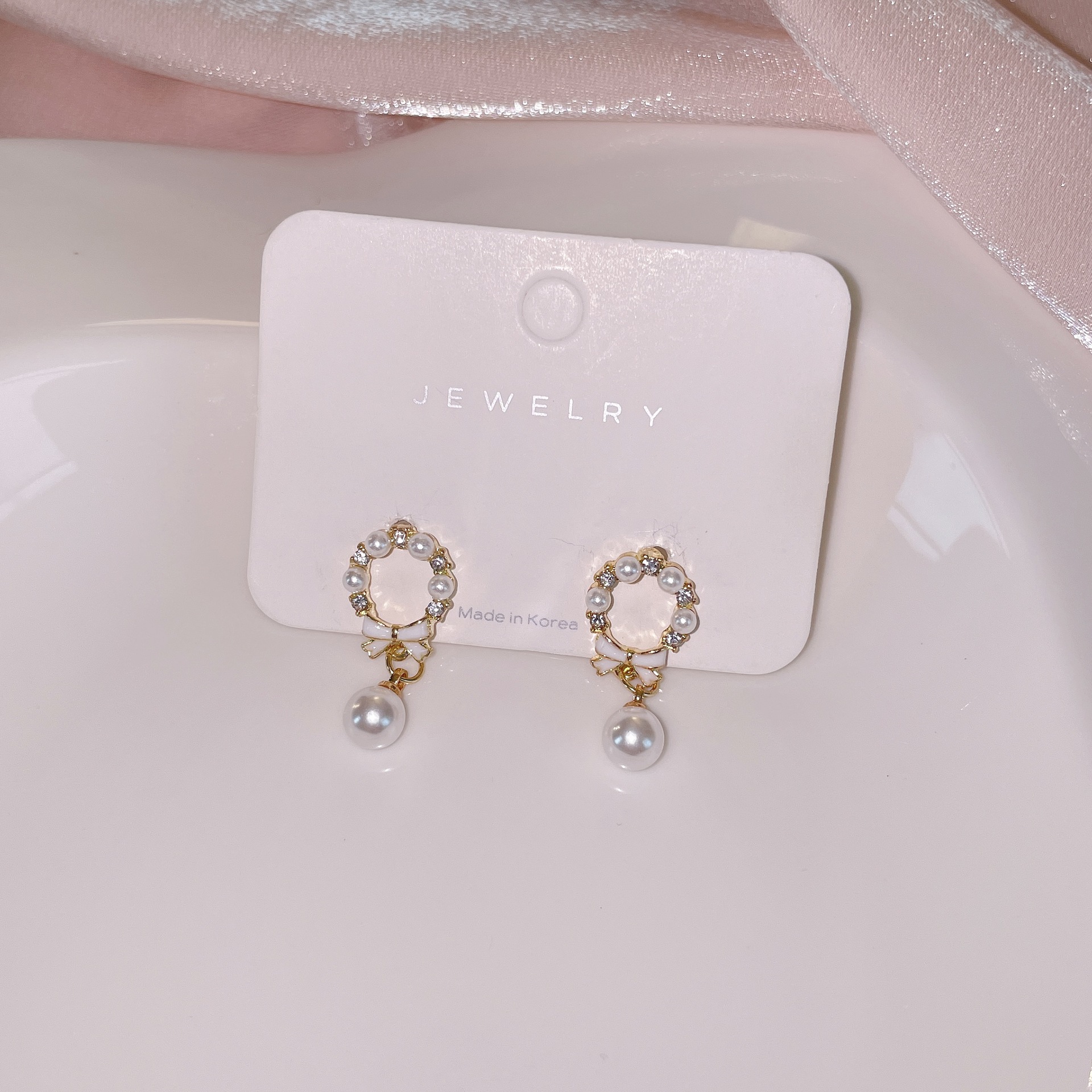 Pärl- och rosettörhängen med 925 silverstift_voghion.com