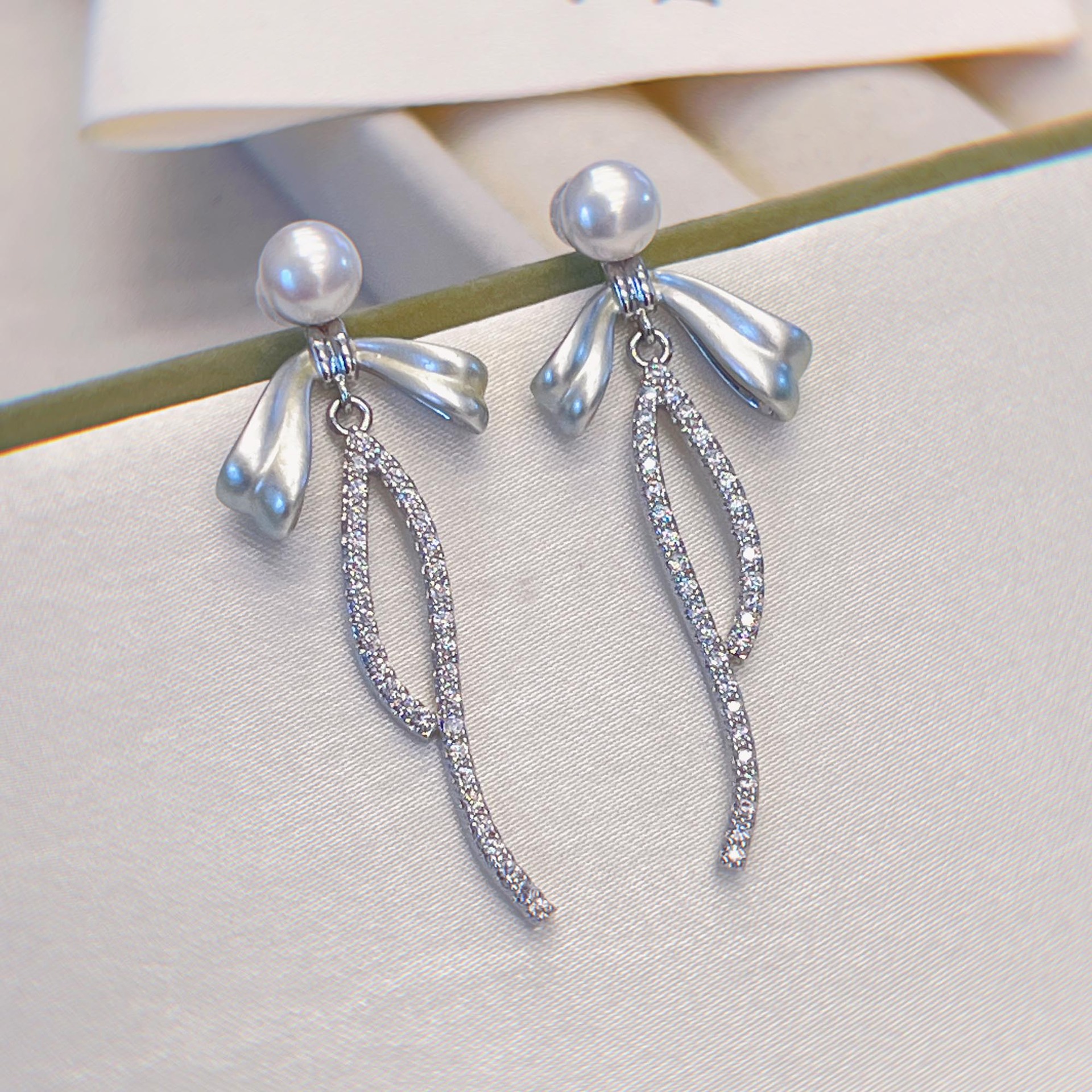 ���� ��ʽ���Գƺ��������tianȻ��ˮ����ins�߼��ж������ʶ���