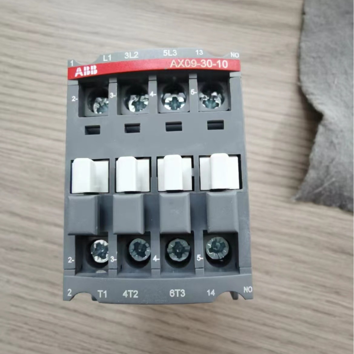 ABB接触器 AF190-30-11-11*24-60V50/60HZ 20-60VDC 全新原装议价