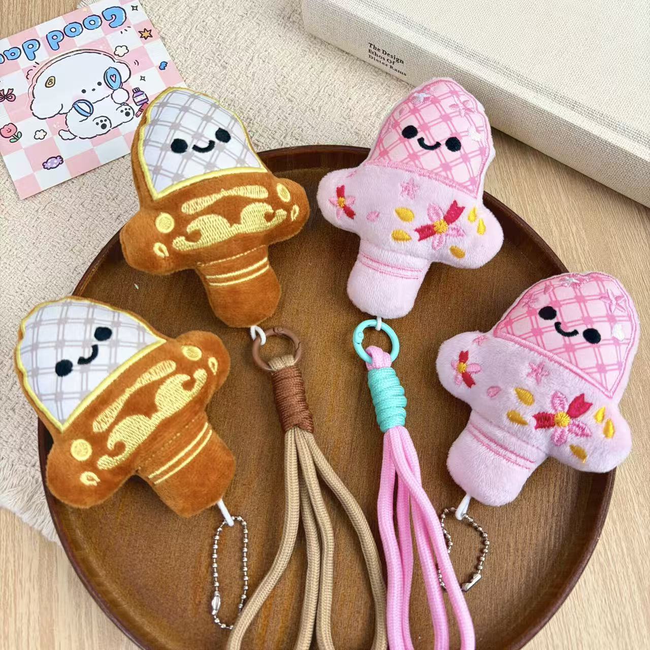 Xi'an souvenir Qin King sword plush toy Q-version squeaking Yue King Goujian sword plush doll cultural and creative pendant