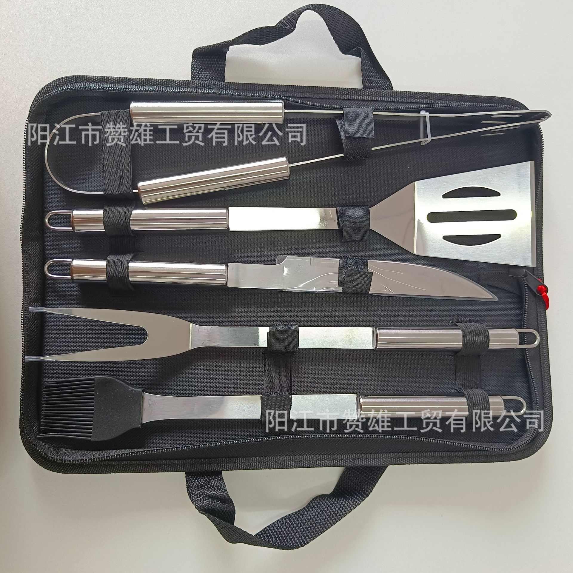 Juego de herramientas para parrilla de barbacoa de suministro directo de fábrica para uso doméstico al aire libre, juego de parrilla portátil fácil de transportar con bolsa.